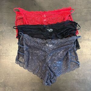 Delta Burke Lace Panties 3 Pair 7/L Red Black Grey